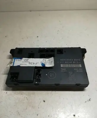 Mercedes-Benz E W211 Door control unit/module 2118208285 00401304