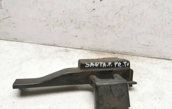 Hyundai Santa Fe Front bumper mounting bracket