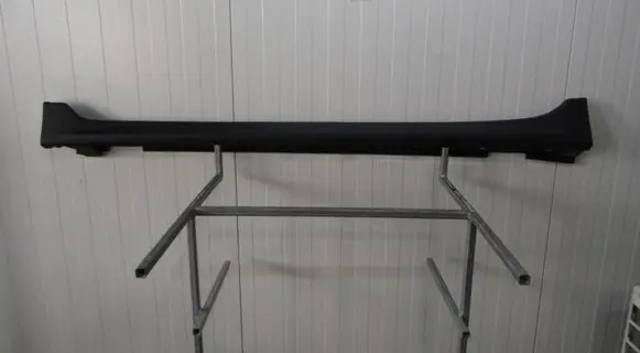 Suzuki Swift II Front sill (body part) 77221-68r0