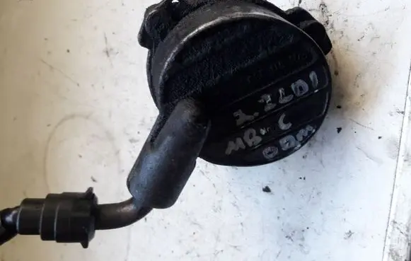 Mercedes-Benz C W203 Vacuum pump A6112300065