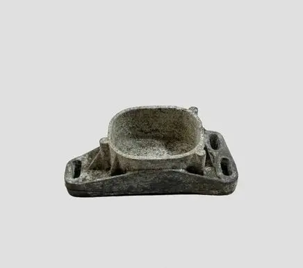Volkswagen PASSAT B5.5 Engine mounting bracket 8117300114