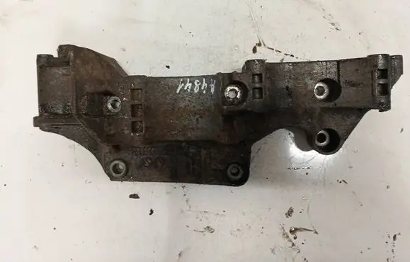 Seat Alhambra (Mk1) Engine mounting bracket 045903143c r045903143c