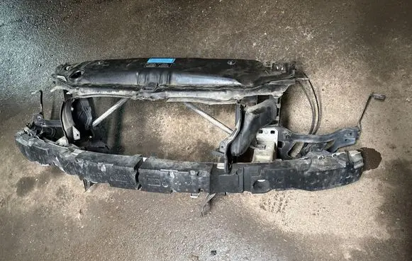 BMW 5 E60 E61 Radiator support slam panel 13232811GE 73369614 193501030