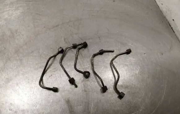 Peugeot Partner Fuel injector supply line/pipe 