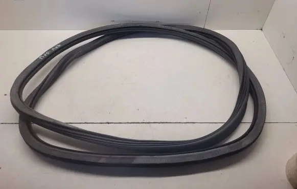 Audi A4 S4 B8 8K Front door rubber seal 8K0831721E