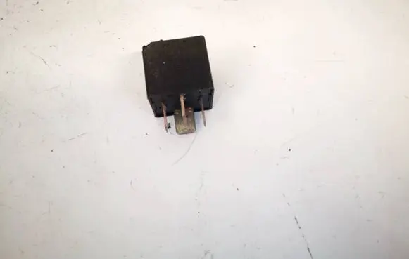 BMW 1 E81 E87 Other relay 61366901469 v23136-j6-x48
