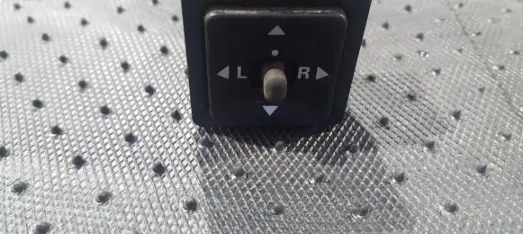 Mitsubishi Colt Wing mirror switch