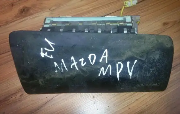 Mazda MPV Passenger airbag