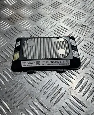 Volkswagen Golf VIII Wireless charging module 5NA980611