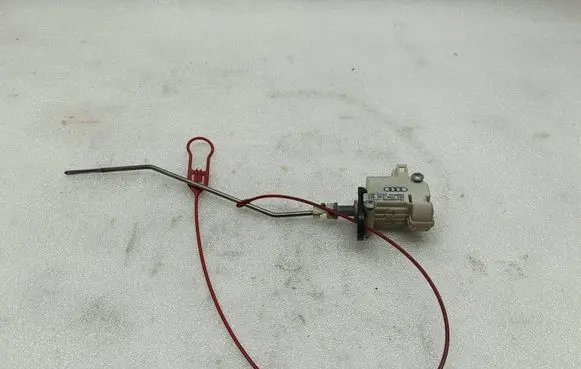 Audi A6 S6 C6 4F Fuel tank cap lock 4F0862153 3B0959781
