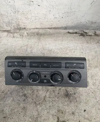 Audi A6 S6 C6 4F Climate control unit 4F1820043
