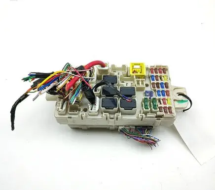 Mitsubishi L200 Fuse module 8637B255