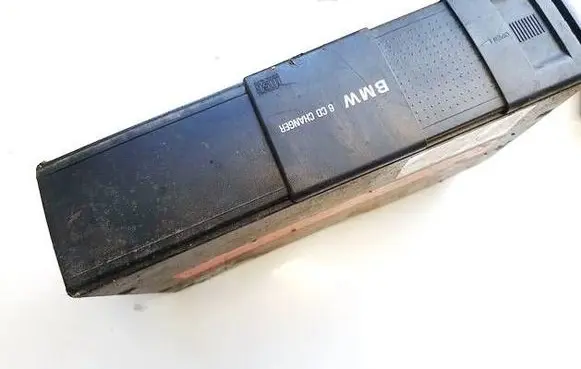 BMW 5 E39 CD/DVD changer 