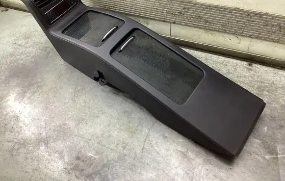 Mercedes-Benz CLS C218 X218 Center console A2186801250 105018146 A2188600130