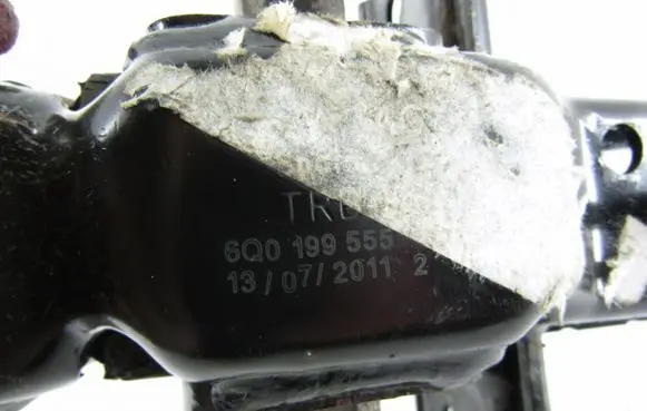 Seat Ibiza IV (6J,6P) Engine mount bracket 6Q0199555