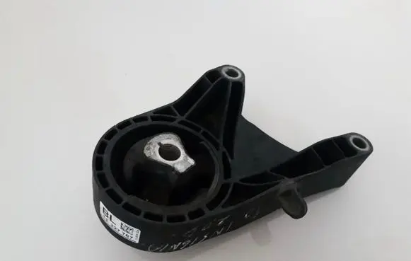 Opel Insignia A Engine mount bracket 13227767