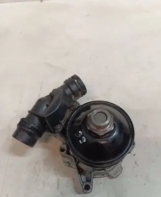 BMW 5 E39 Water pump