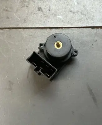 Land Rover Freelander Ignition lock yxb100350