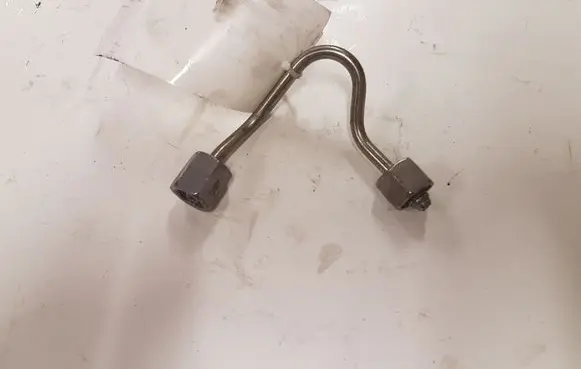 BMW 3 E90 E91 Fuel injector supply line/pipe 