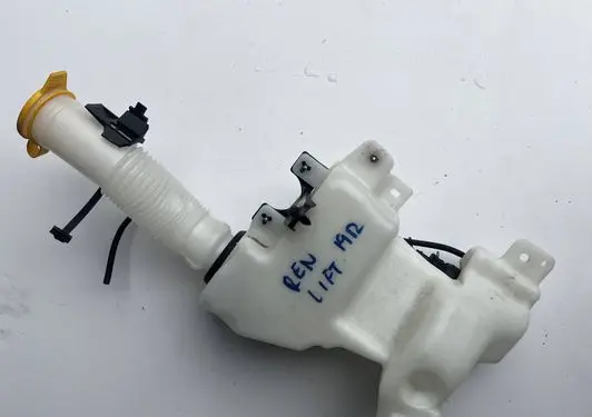 Jeep Renegade Windshield washer fluid reservoir/tank JEEP RENEGADE LIFT ZBIORNIK SPRYSKIWACZY