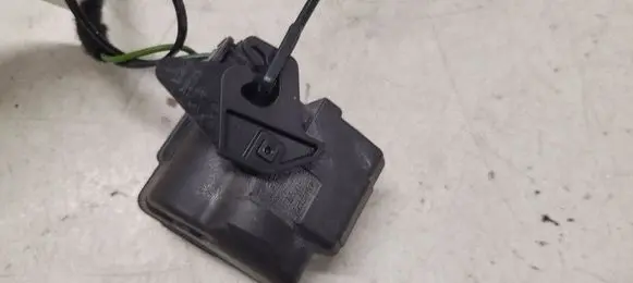 Mercedes-Benz C W204 Fuel tank cap lock 898105Q02