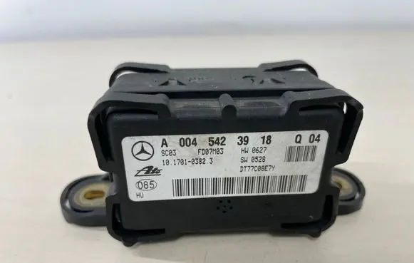 Mercedes-Benz S W221 ESP acceleration yaw rate sensor A0045423918