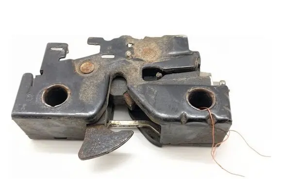 Seat Ibiza IV (6J,6P) Engine bonnet/hood lock/catch 5U0823509A
