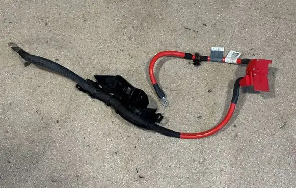 BMW 3 G20 G21 Positive cable (battery) 8704706