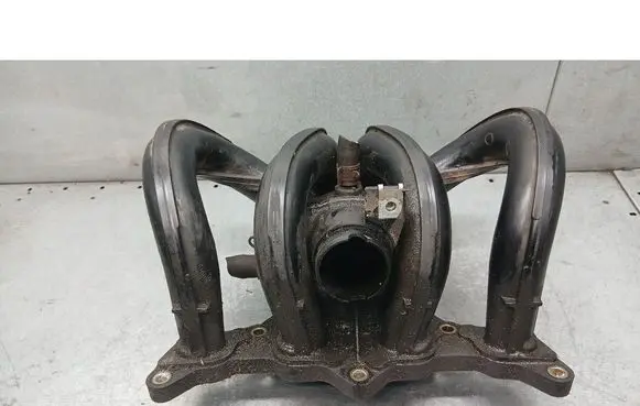 Toyota Yaris Verso Intake manifold 