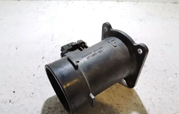 Nissan X-Trail T30 Mass air flow meter 22680AW400