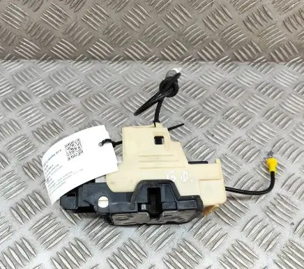 Volvo XC40 Rear door lock 32131411
