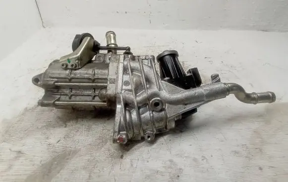 Jaguar XF X250 EGR valve cooler 9X2Q9U438DA