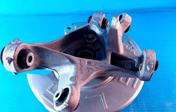 Tesla Model 3 Rear wheel hub spindle/knuckle 104441100F