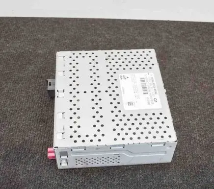 Mercedes-Benz C W205 HiFi Audio sound control unit 