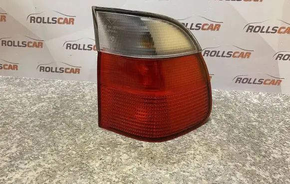 BMW 5 E39 Rear/tail lights 2496339 393390