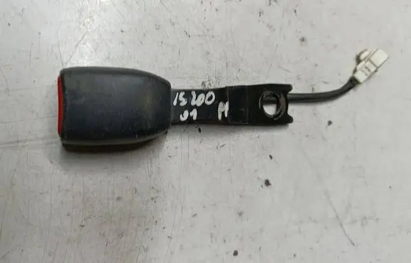 Lexus IS 200-300 Front seatbelt buckle 598145a6f4w8