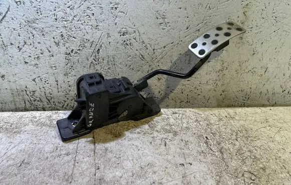Mitsubishi Grandis Accelerator throttle pedal APM30019