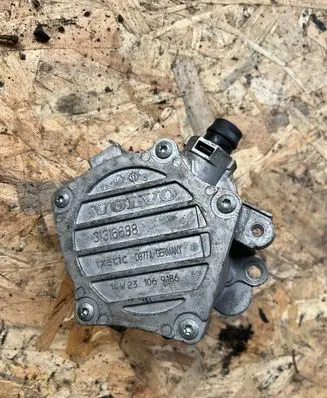 Volvo V40 Vacuum pump 31316688 D87TA 231069186