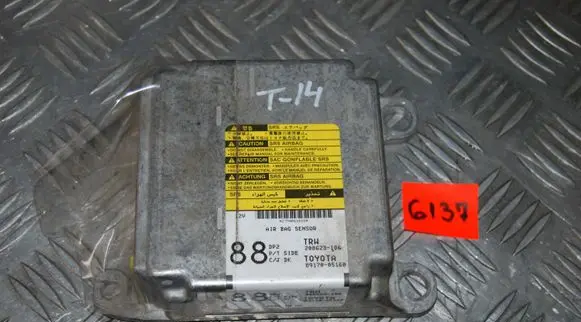 Toyota Avensis T250 Airbag control unit/module 8917005160