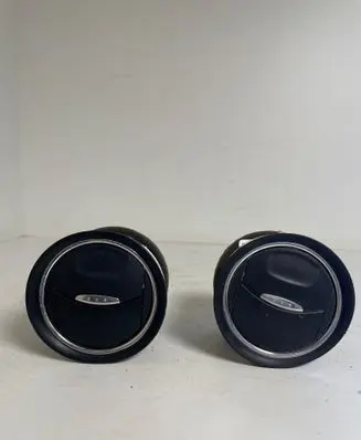 Dash center air vent grill