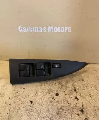 Nissan Note (E11) Quarter vent window switch