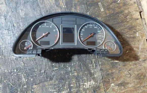 Audi A4 S4 B6 8E 8H Speedometer (instrument cluster) 8E0920900F