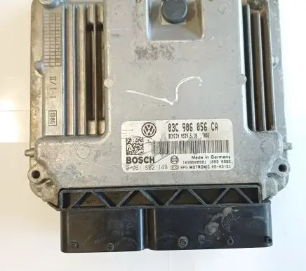 Volkswagen Golf V Engine control unit/module 03C906056CA 0261S02149