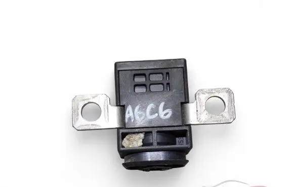 Audi A6 S6 C6 4F Battery relay fuse 4F0915519