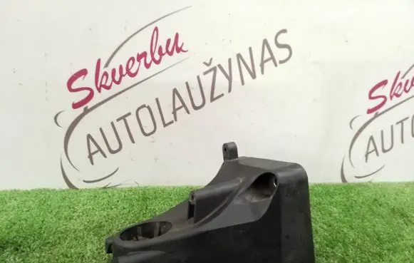 Mercedes-Benz S W222 Engine mounting bracket A6422230100