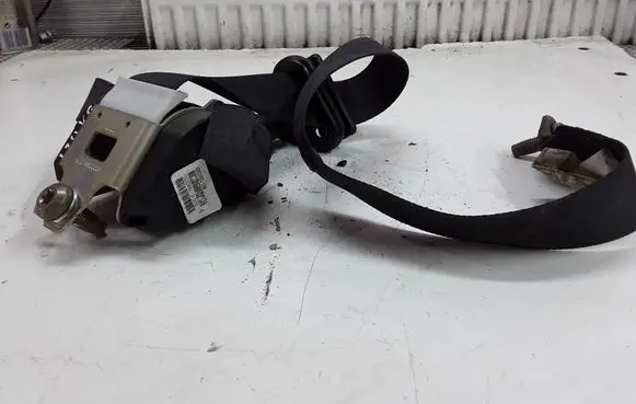 Ford Maverick Rear seatbelt