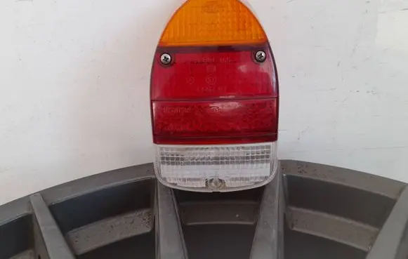 Volkswagen Beetle 1500 Tail light lenses 43244R6