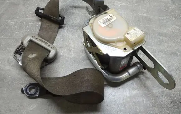 Chrysler 300 - 300C Front seatbelt P0UX53BD1AE 02801A