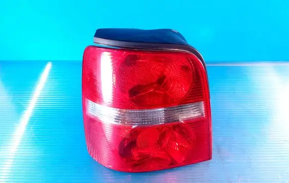 Volkswagen Touran I Rear/tail lights 1T0945095G 1T0945111E