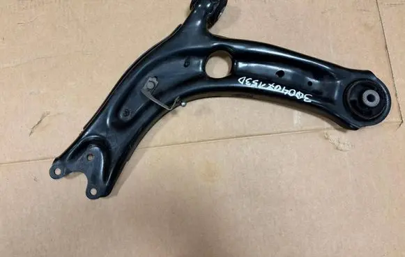 Cupra Formentor Front lower control arm/wishbone 3Q0407153D